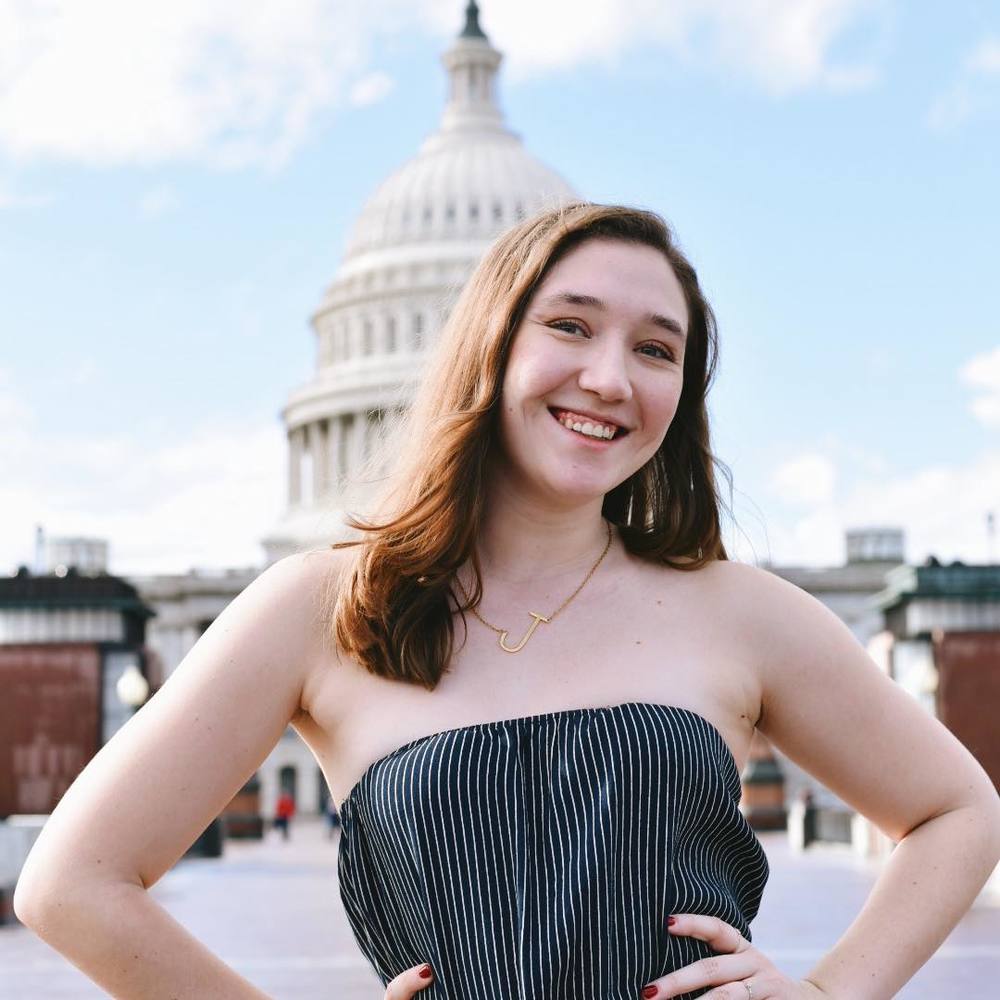 Meet your Posher, Julia